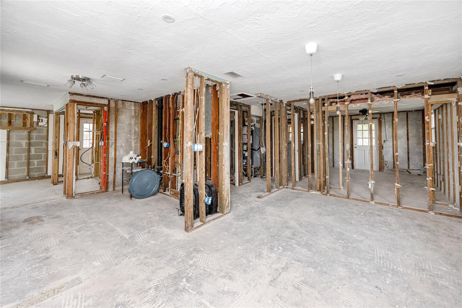 14081 W PARSLEY DR, MADEIRA BEACH, FL, 33708