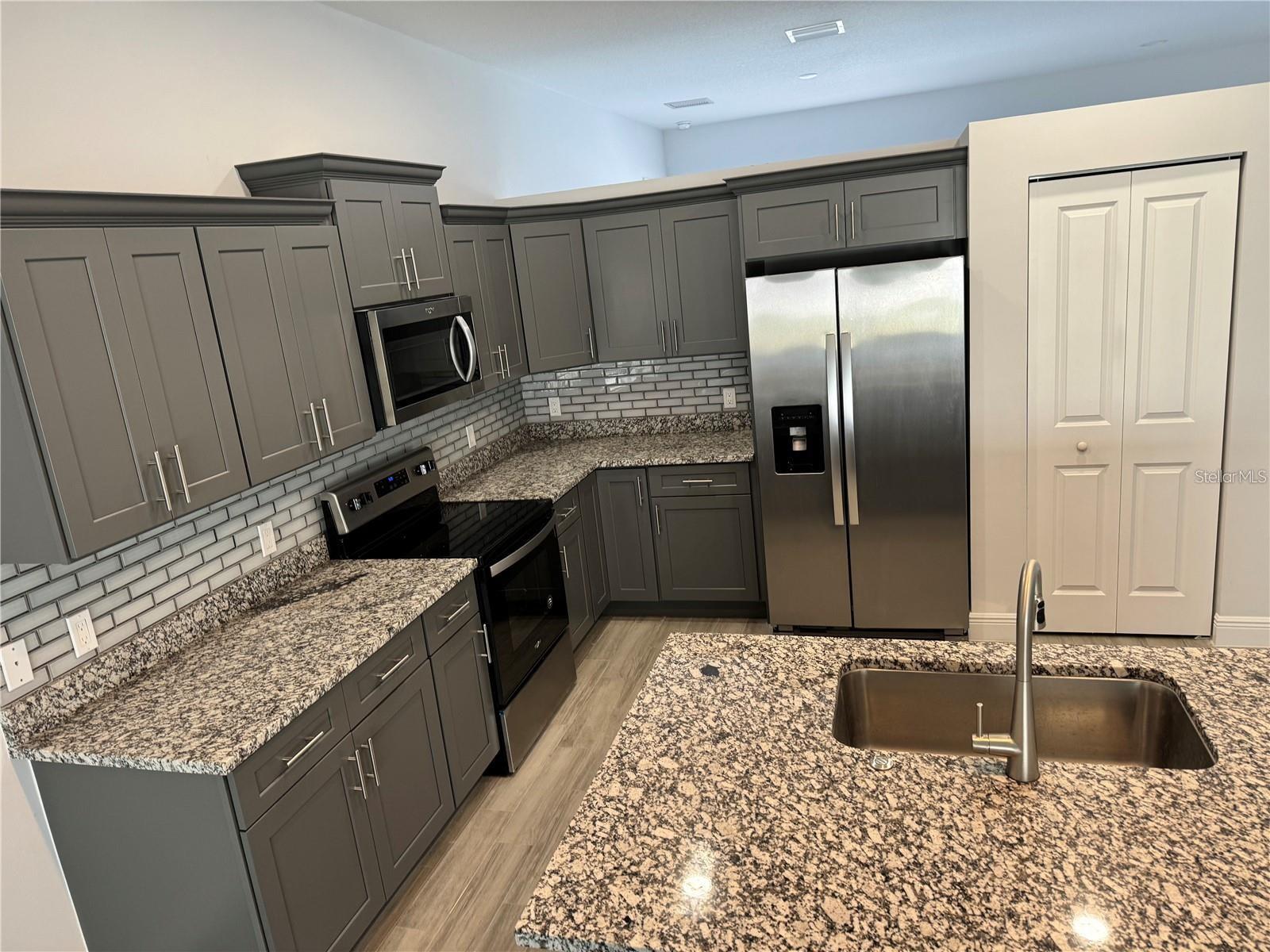 2026 BRIDGEHAMPTON TER, VERO BEACH, FL, 32966