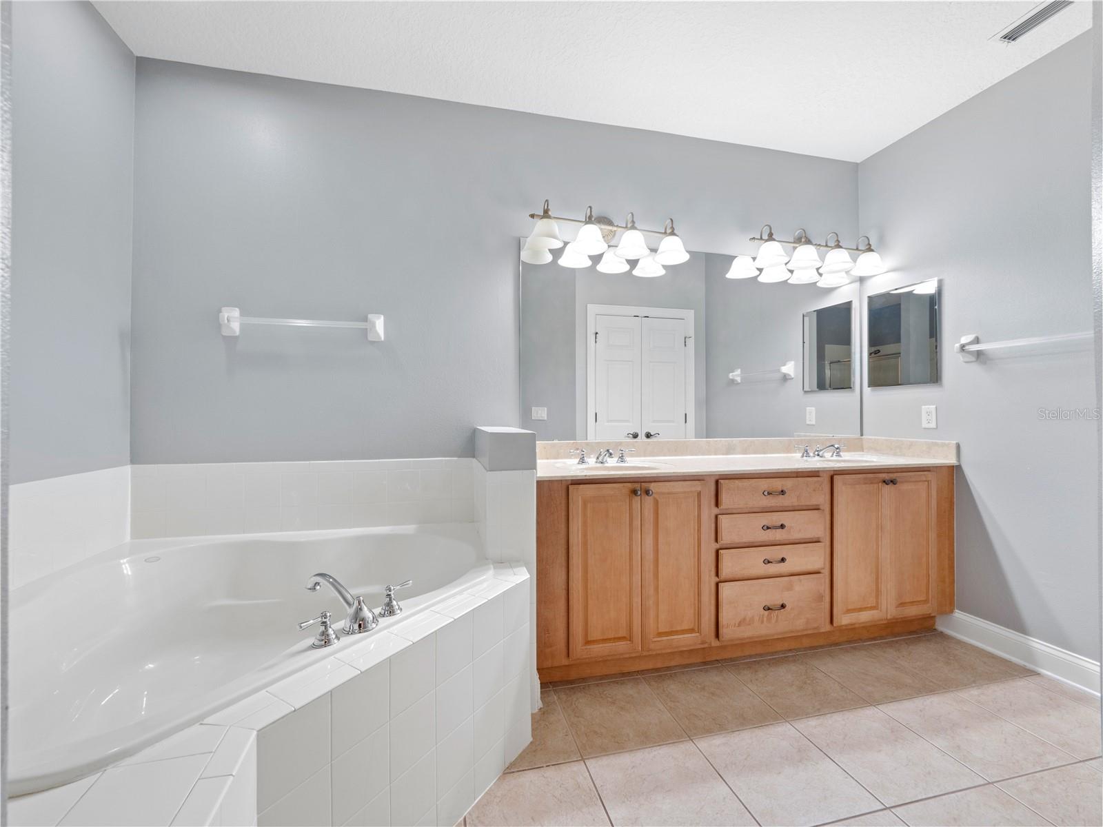 7165 REGINA WAY, ORLANDO, FL, 32819