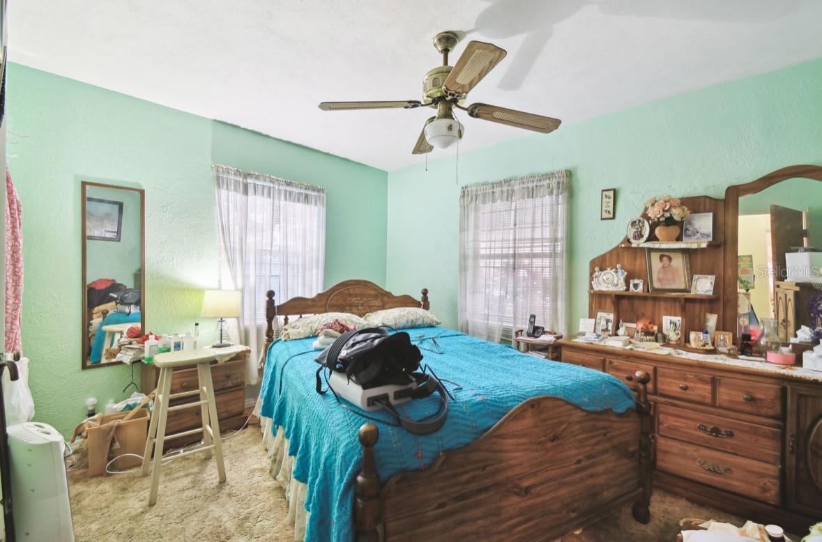 704 E BROAD ST, TAMPA, FL, 33604