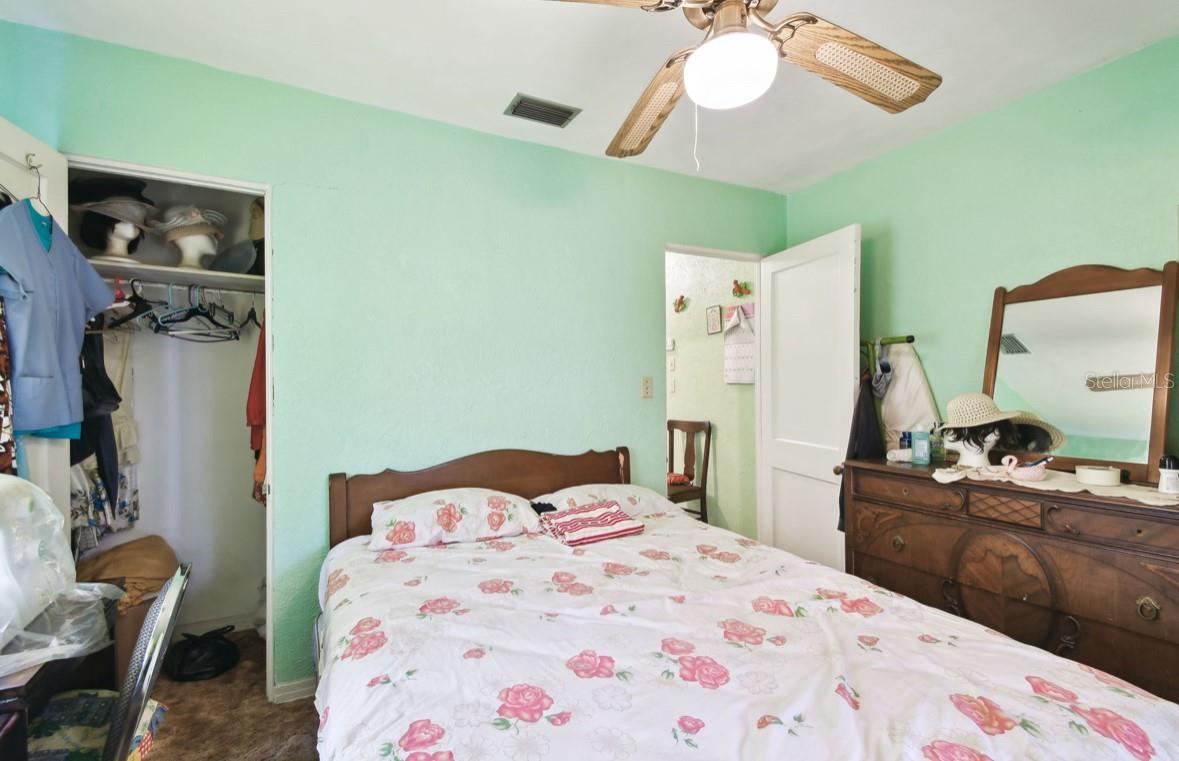 704 E BROAD ST, TAMPA, FL, 33604
