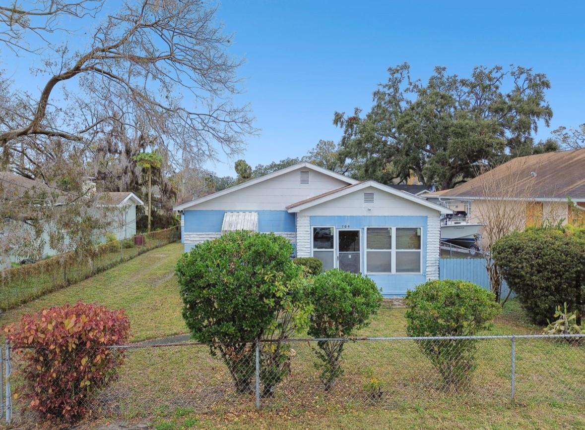 704 E BROAD ST, TAMPA, FL, 33604
