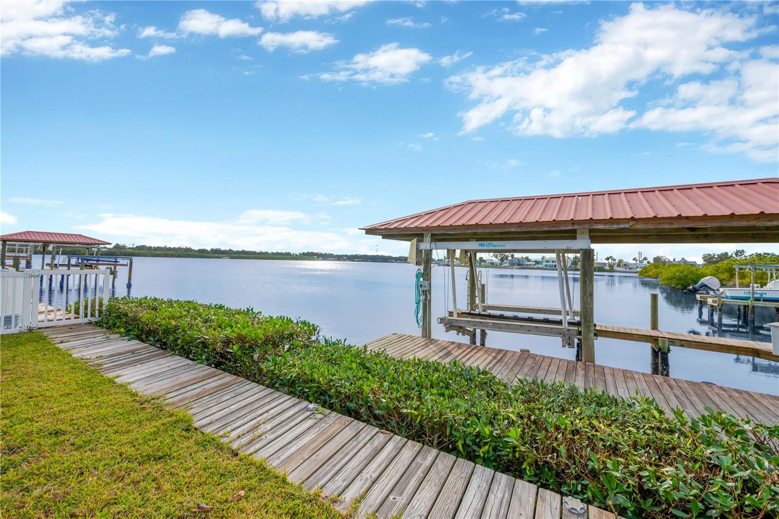 8839 W MILLPOINT RD, RIVERVIEW, FL, 33578