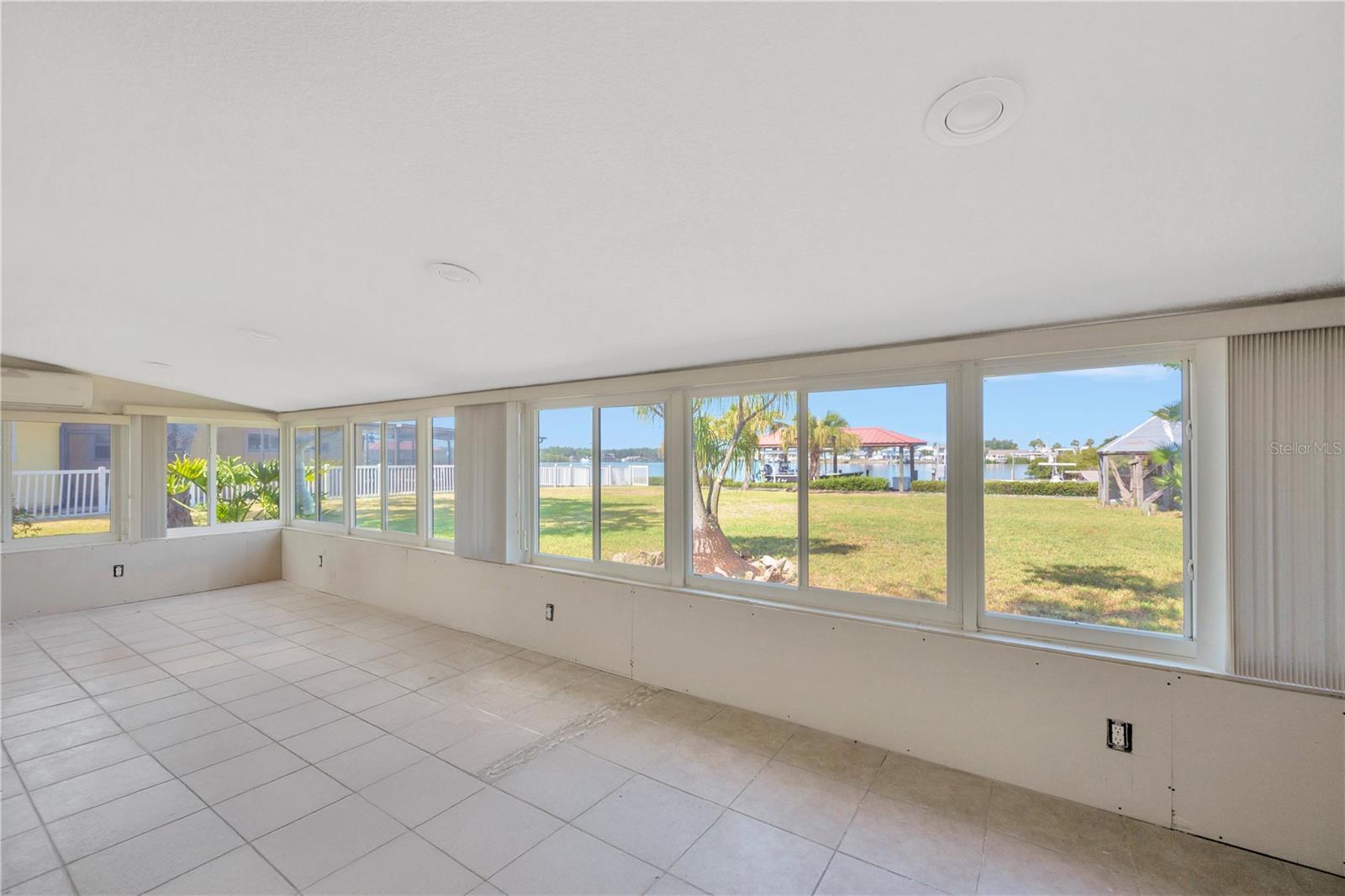 8839 W MILLPOINT RD, RIVERVIEW, FL, 33578