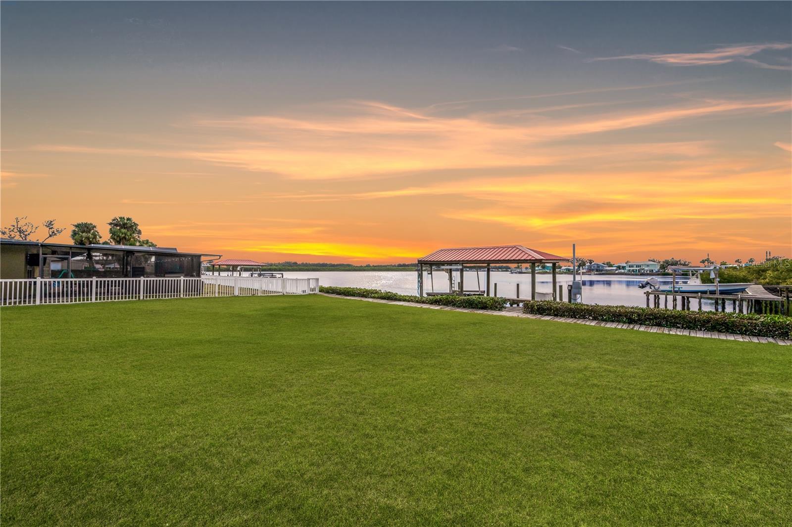 8839 W MILLPOINT RD, RIVERVIEW, FL, 33578
