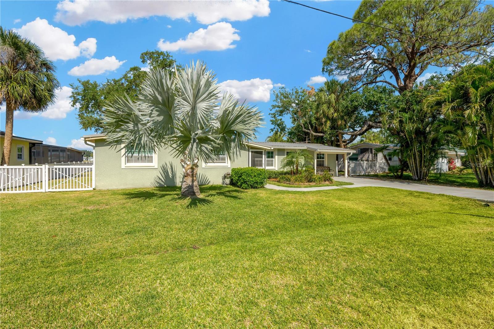 8839 W MILLPOINT RD, RIVERVIEW, FL, 33578