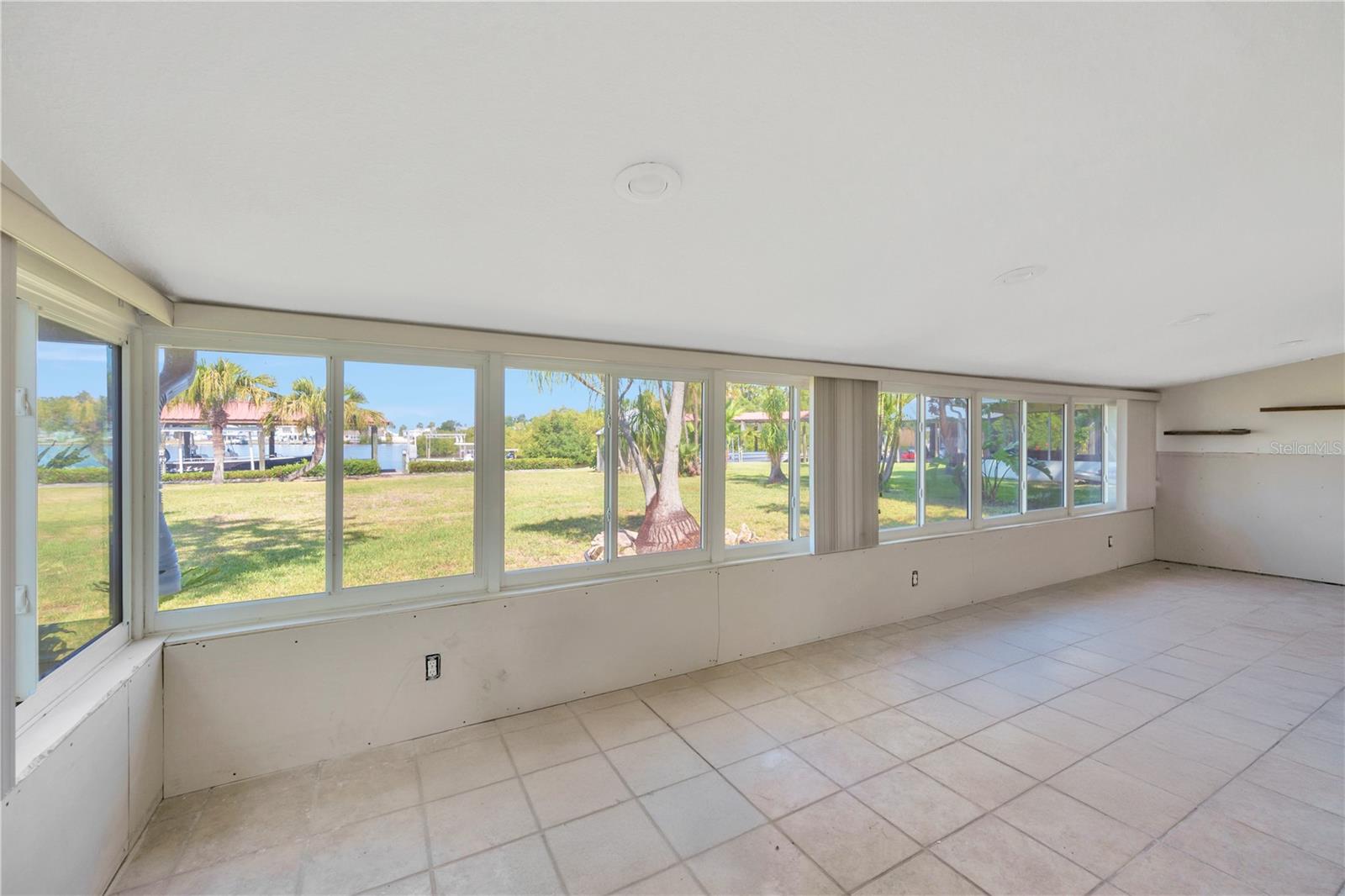 8839 W MILLPOINT RD, RIVERVIEW, FL, 33578