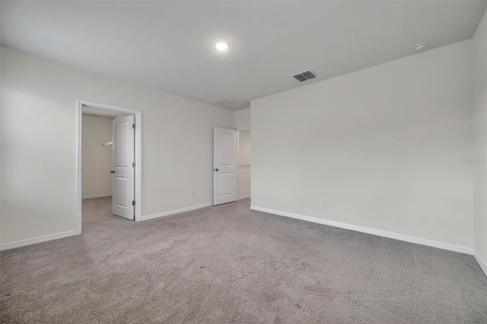 5484 WARRINGTON TOWN PATH, WESLEY CHAPEL, FL, 33545