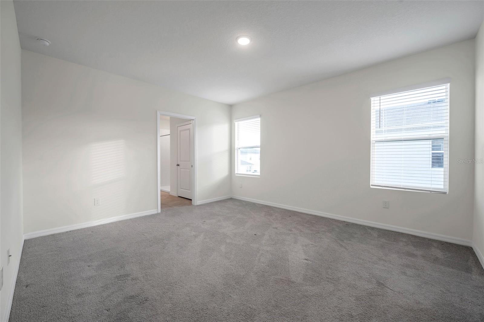 5484 WARRINGTON TOWN PATH, WESLEY CHAPEL, FL, 33545