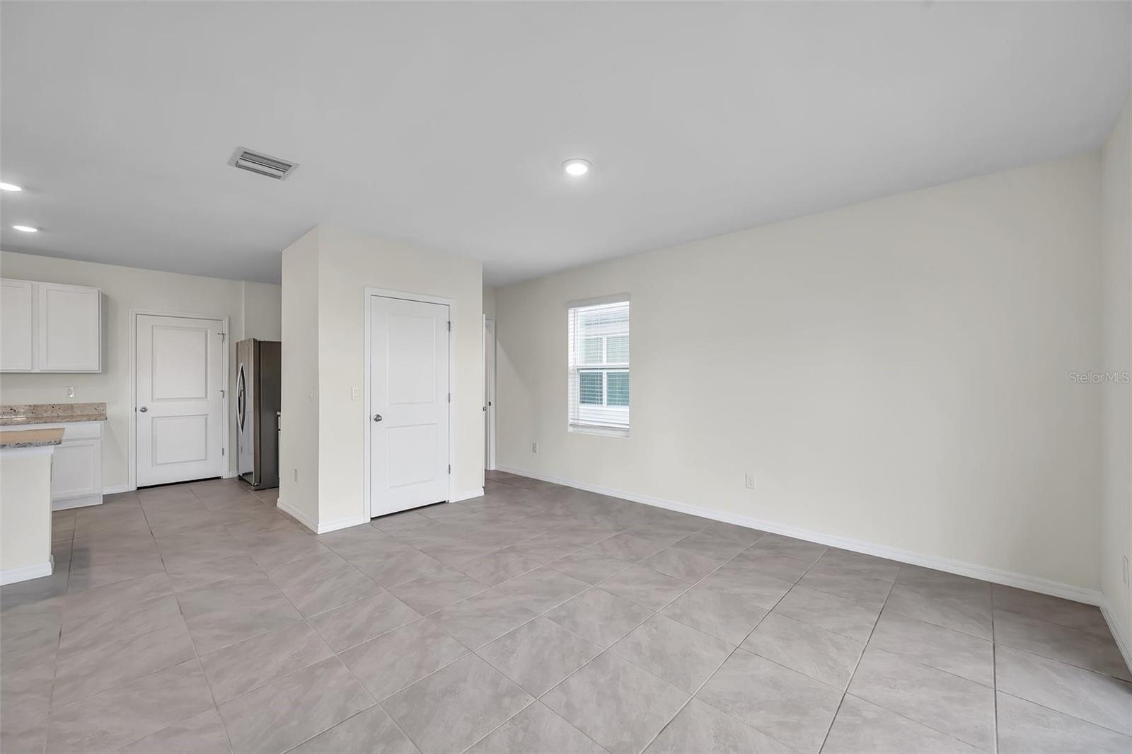 5484 WARRINGTON TOWN PATH, WESLEY CHAPEL, FL, 33545