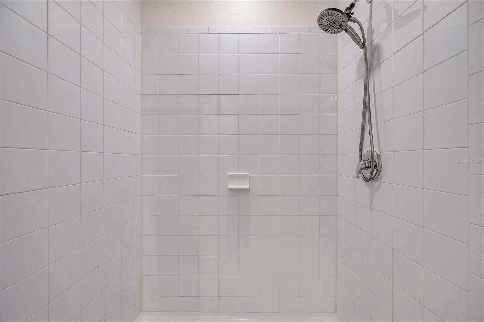 5484 WARRINGTON TOWN PATH, WESLEY CHAPEL, FL, 33545