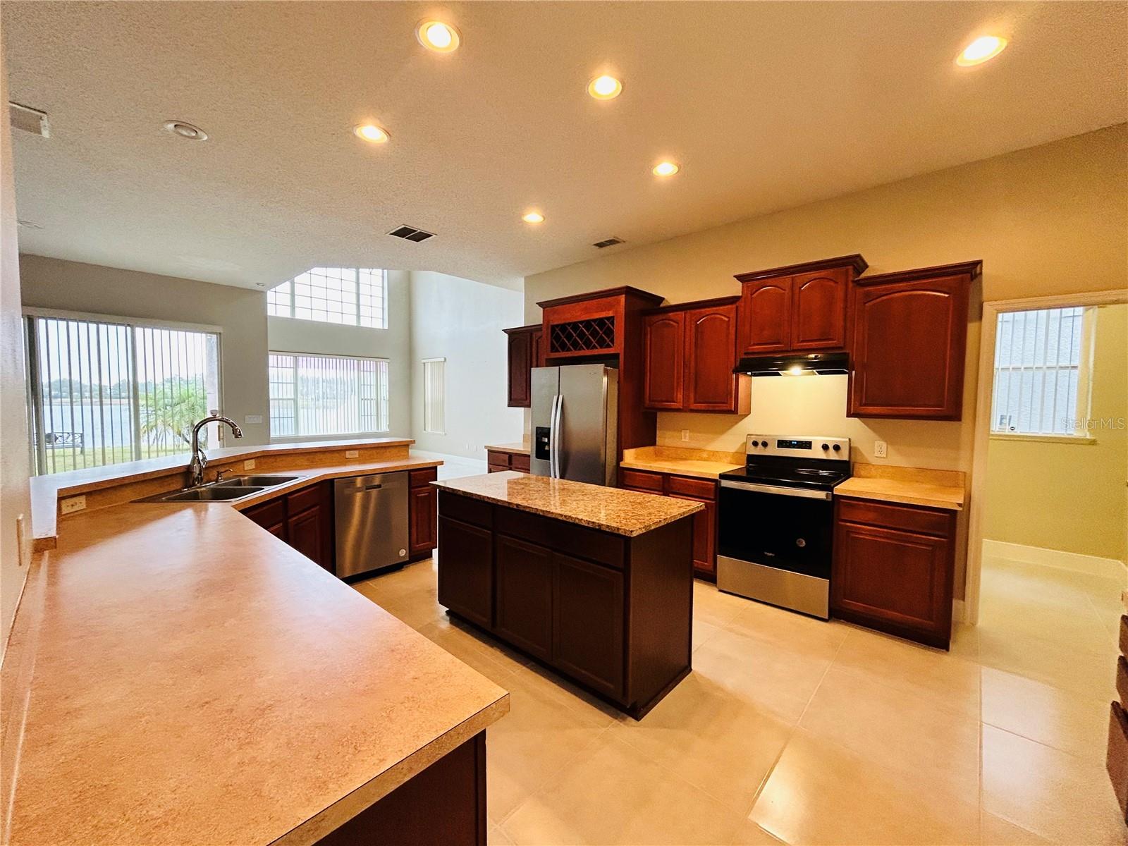 2719 SAND ARBOR CIR, ORLANDO, FL, 32824