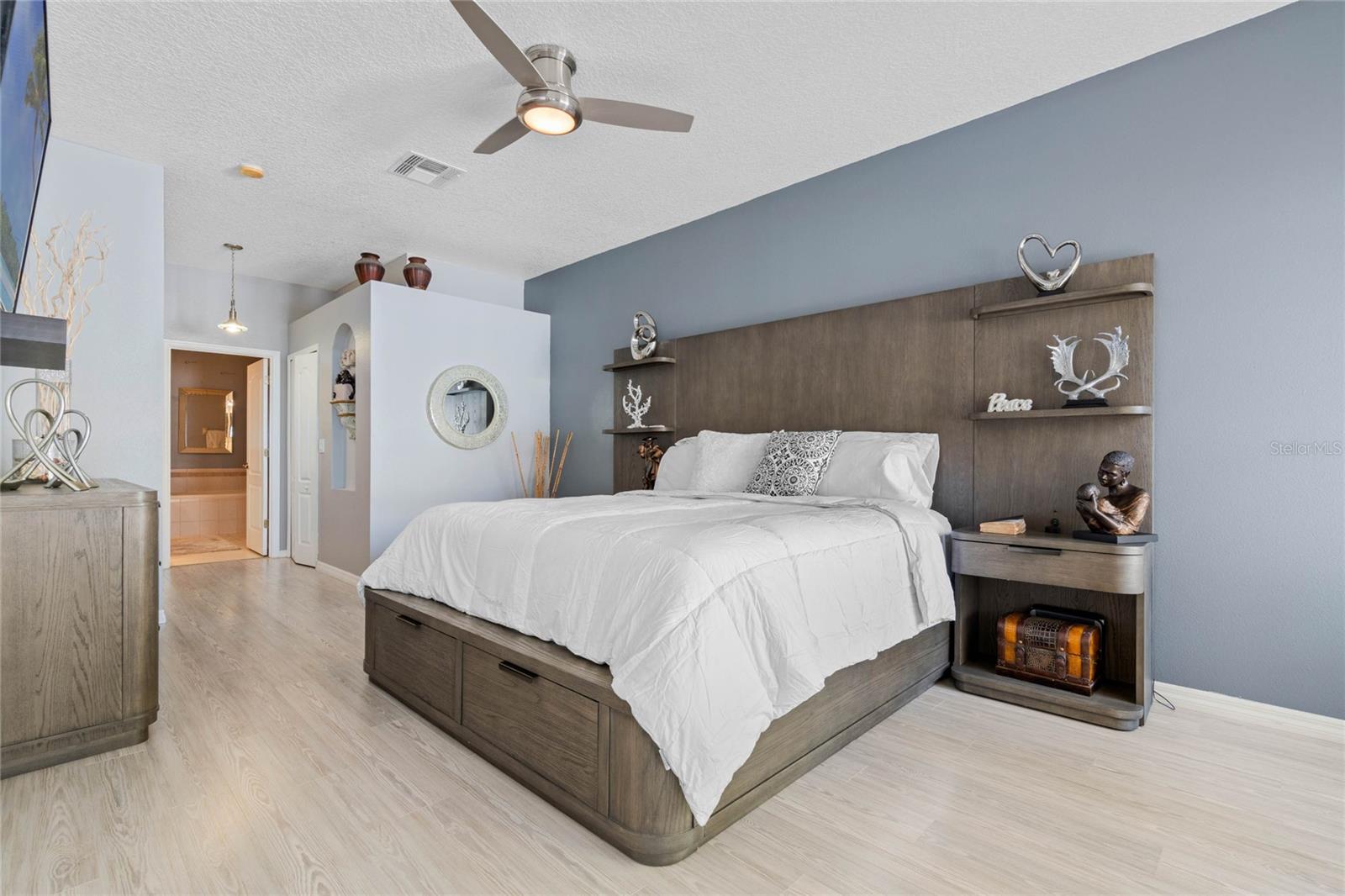 217 FARRINGTON LN, KISSIMMEE, FL, 34744