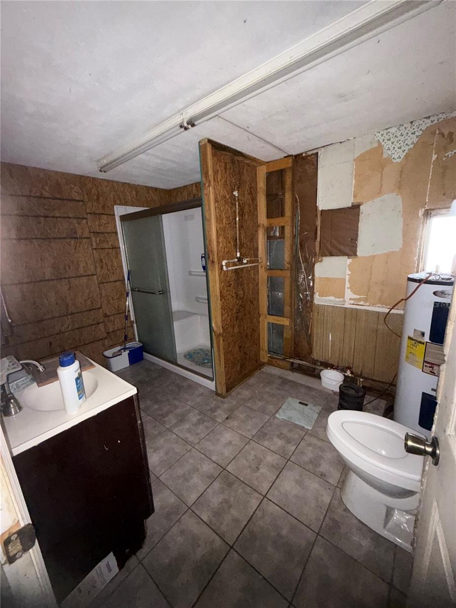130 FOREST AVE, DAVENPORT, FL, 33837