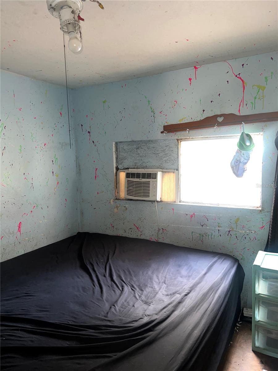 130 FOREST AVE, DAVENPORT, FL, 33837