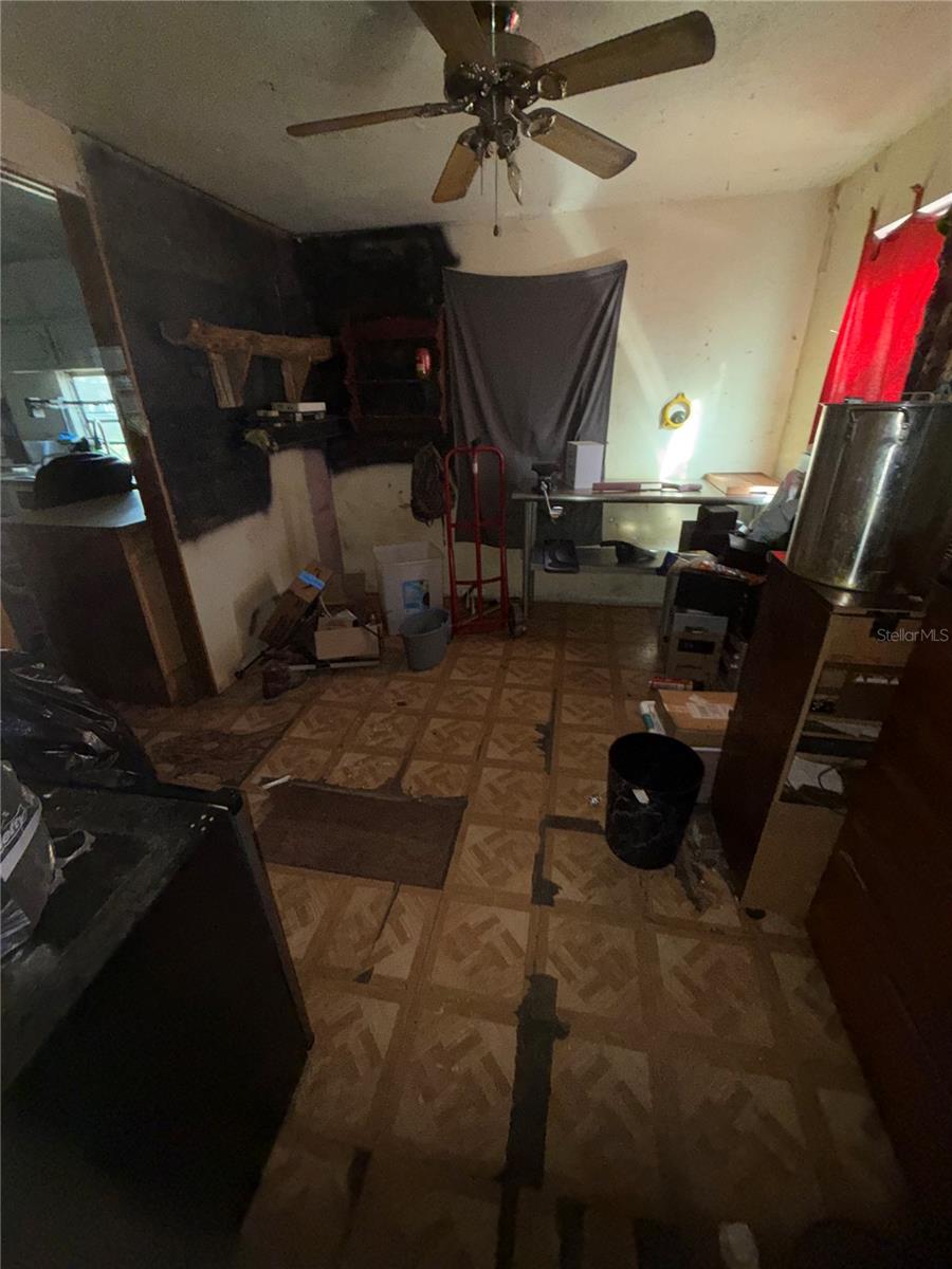 130 FOREST AVE, DAVENPORT, FL, 33837