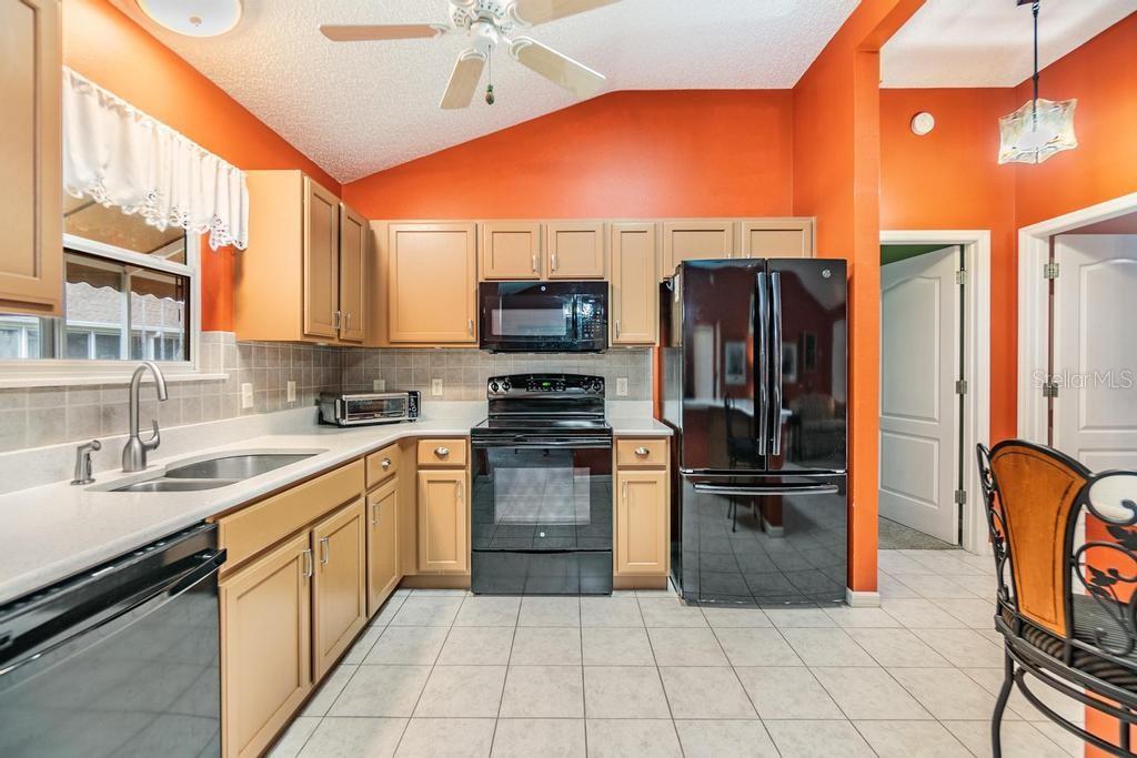 3096 LANSING WAY, THE VILLAGES, FL, 32162