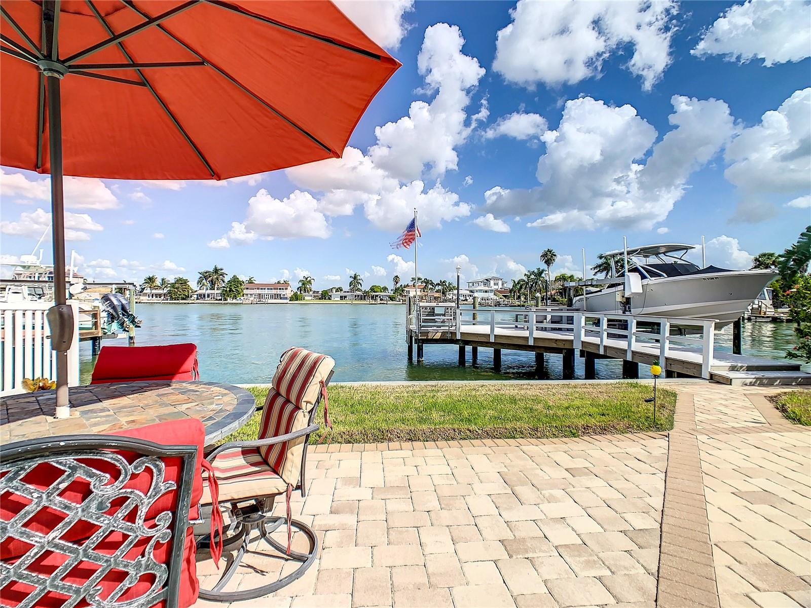 565 CRYSTAL DR, MADEIRA BEACH, FL, 33708