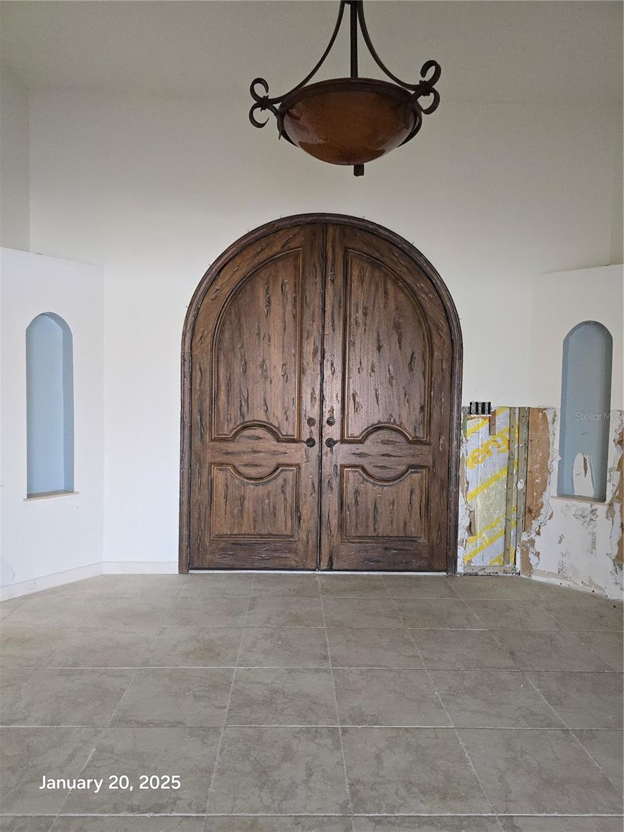 565 CRYSTAL DR, MADEIRA BEACH, FL, 33708