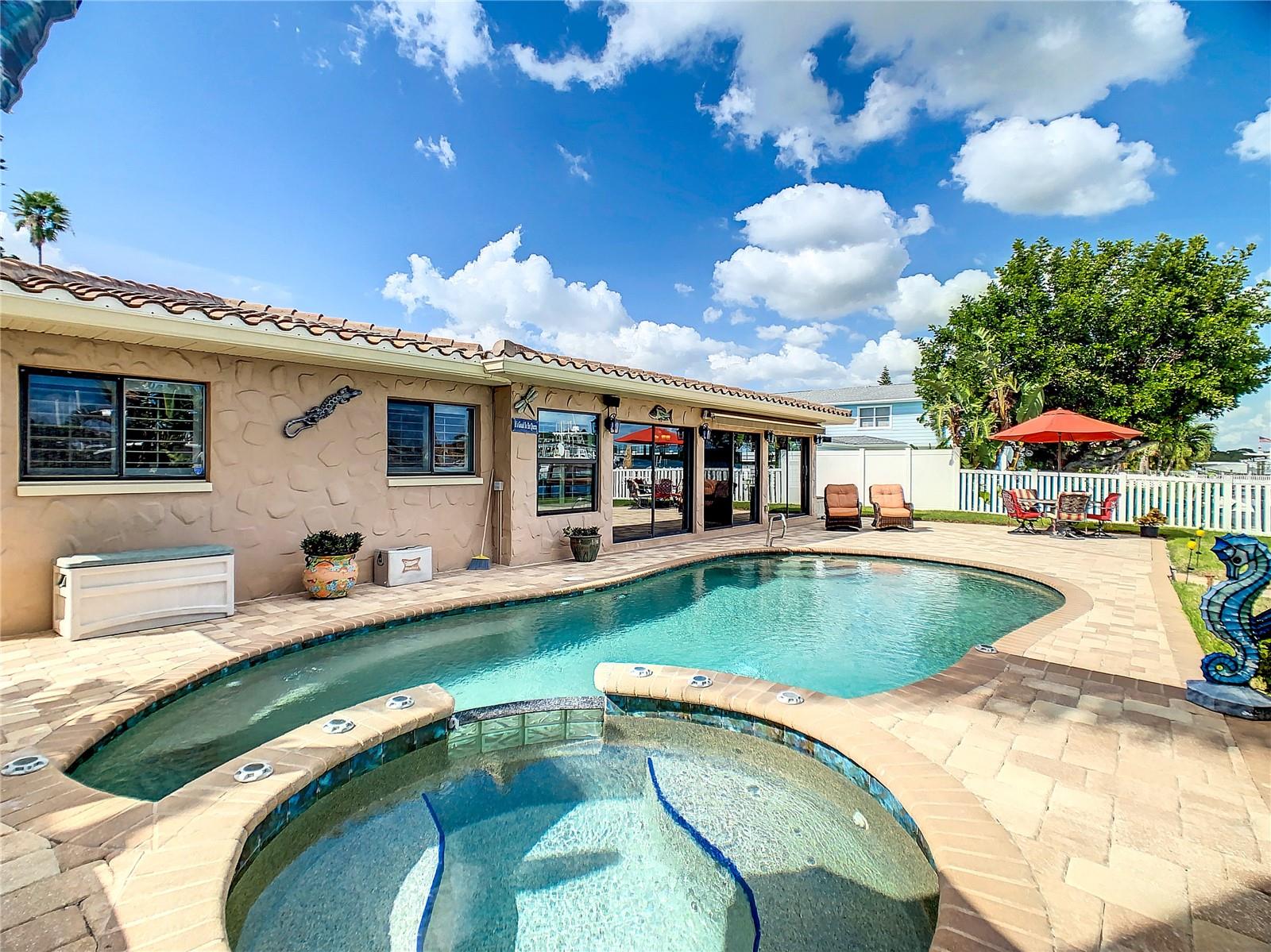 565 CRYSTAL DR, MADEIRA BEACH, FL, 33708