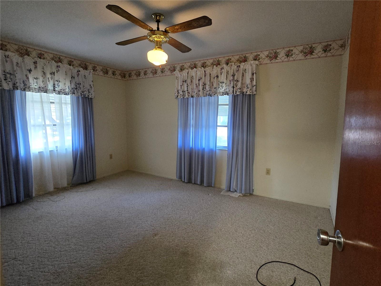 36904 RIDGE RD, FRUITLAND PARK, FL, 34731