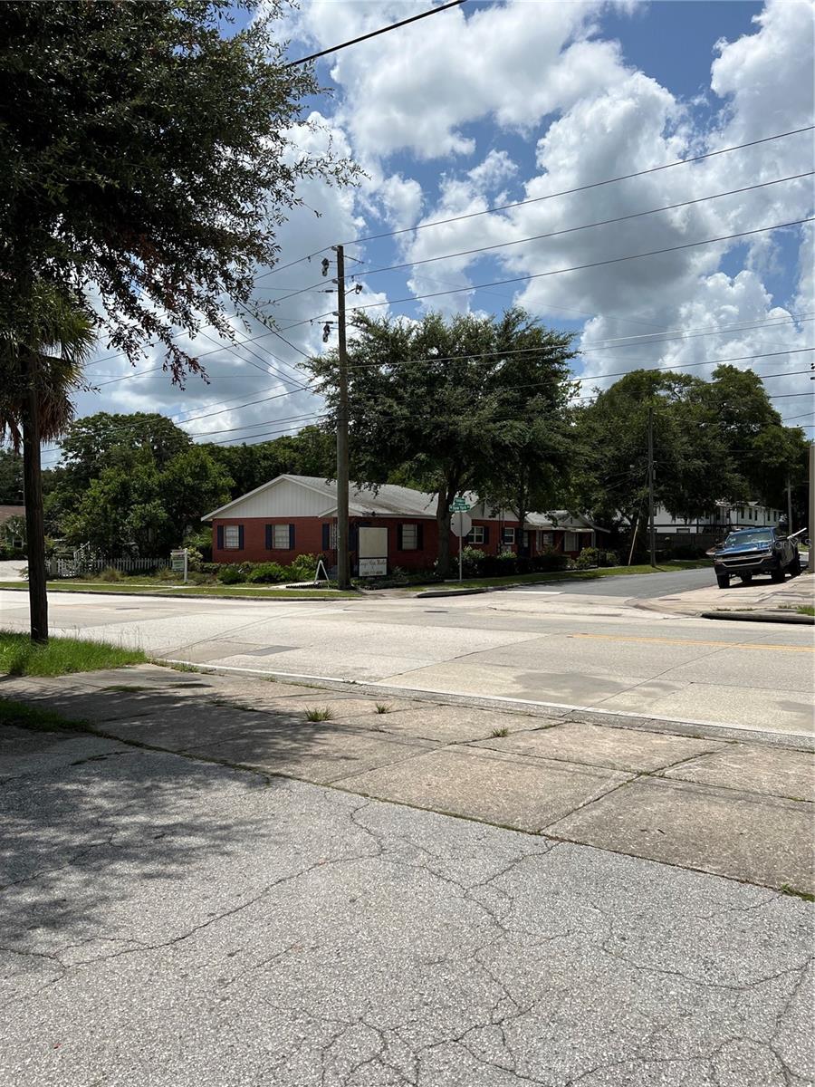 618 W NEW YORK AVE, DELAND, FL, 32720