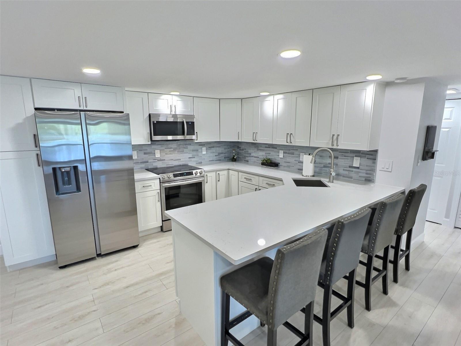 1001 S BAYSHORE BLVD #205, SAFETY HARBOR, FL, 34695