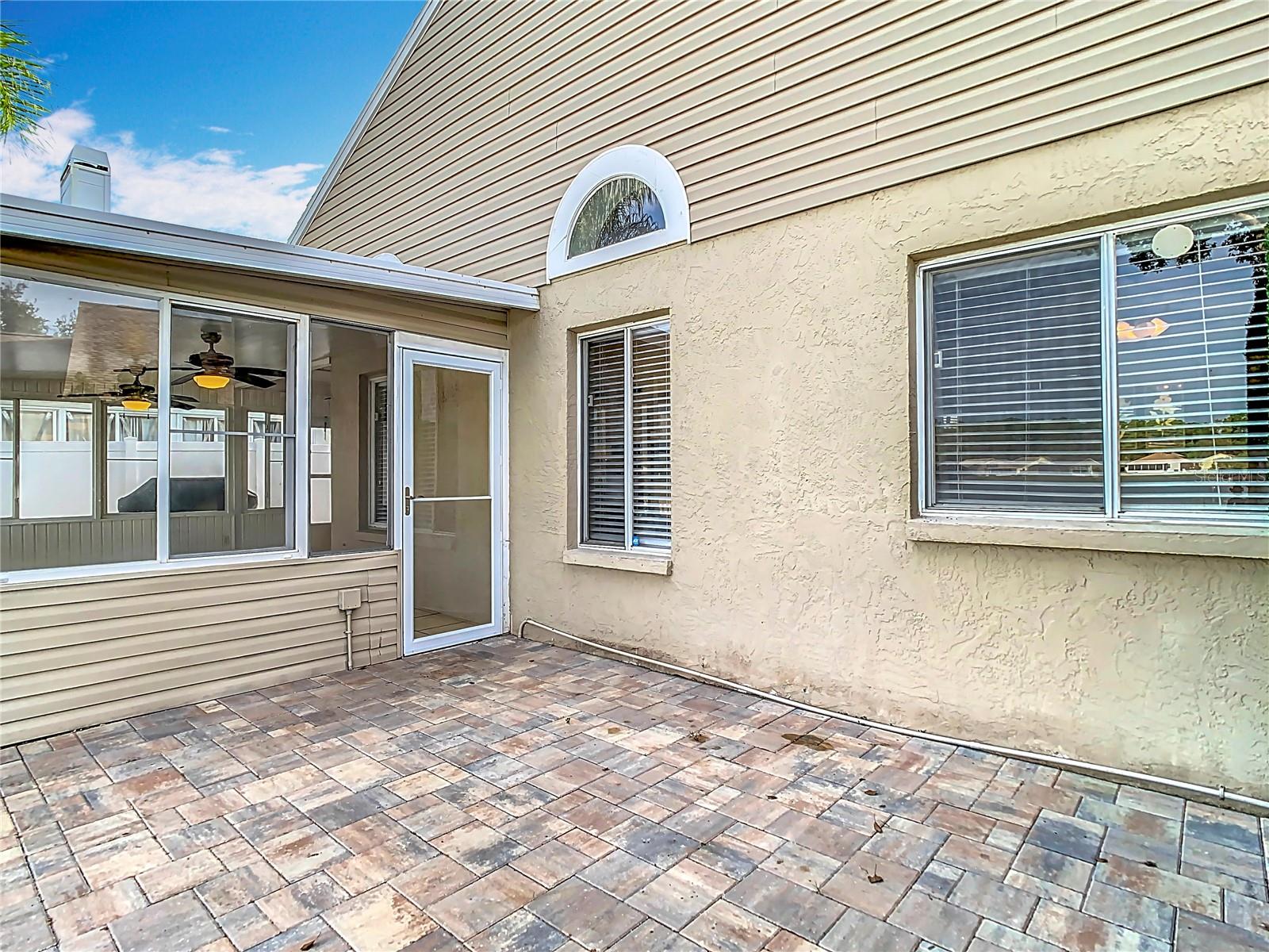 9709 FREDERICKSBURG RD, TAMPA, FL, 33635