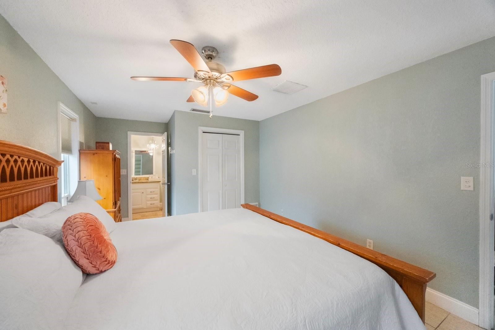 13441 DEL PRADO DR S, LARGO, FL, 33774