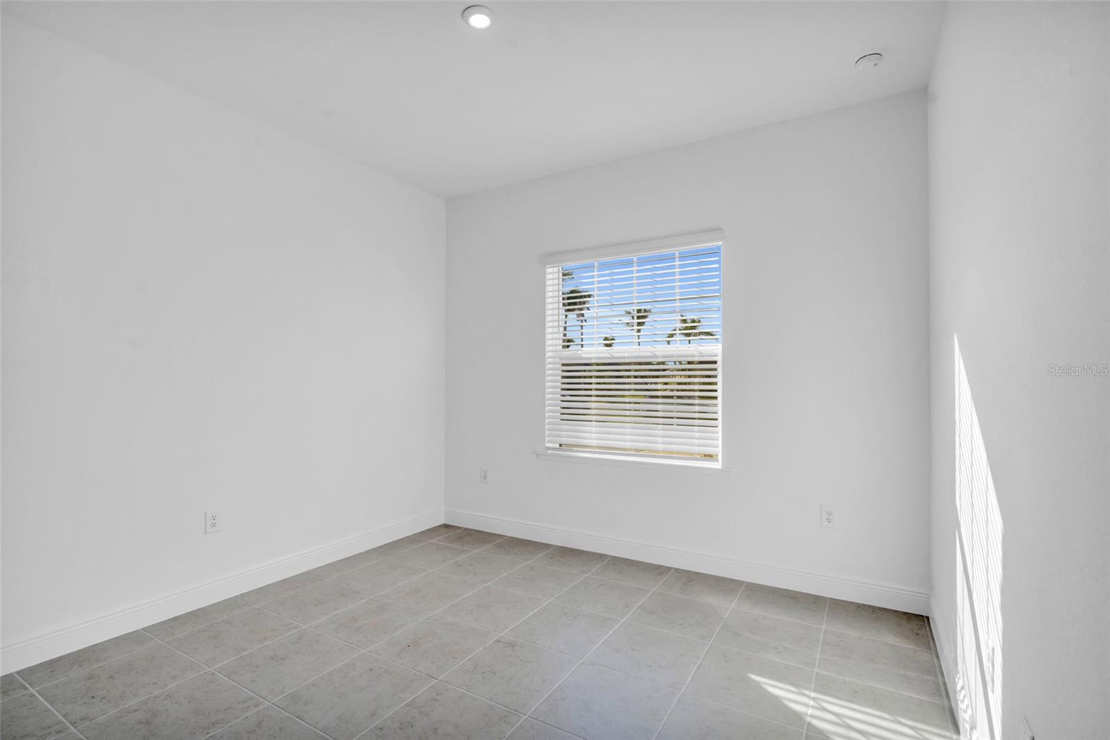 2833 GLEASON PKWY, CAPE CORAL, FL, 33914