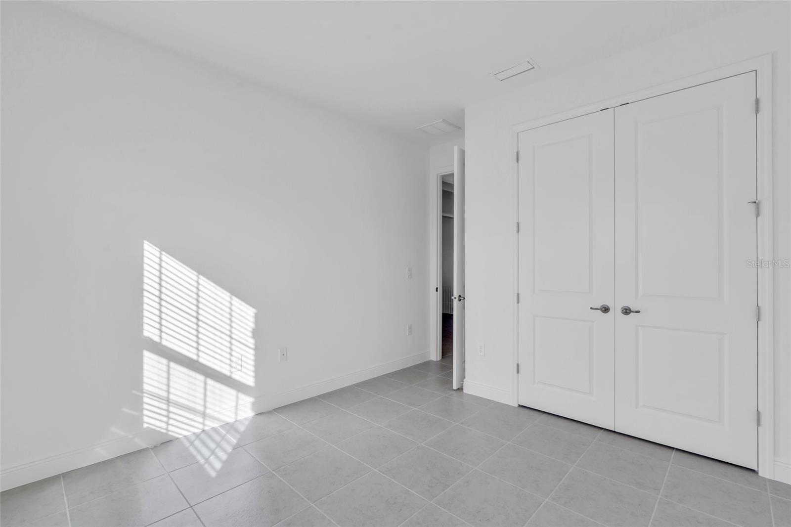 2833 GLEASON PKWY, CAPE CORAL, FL, 33914