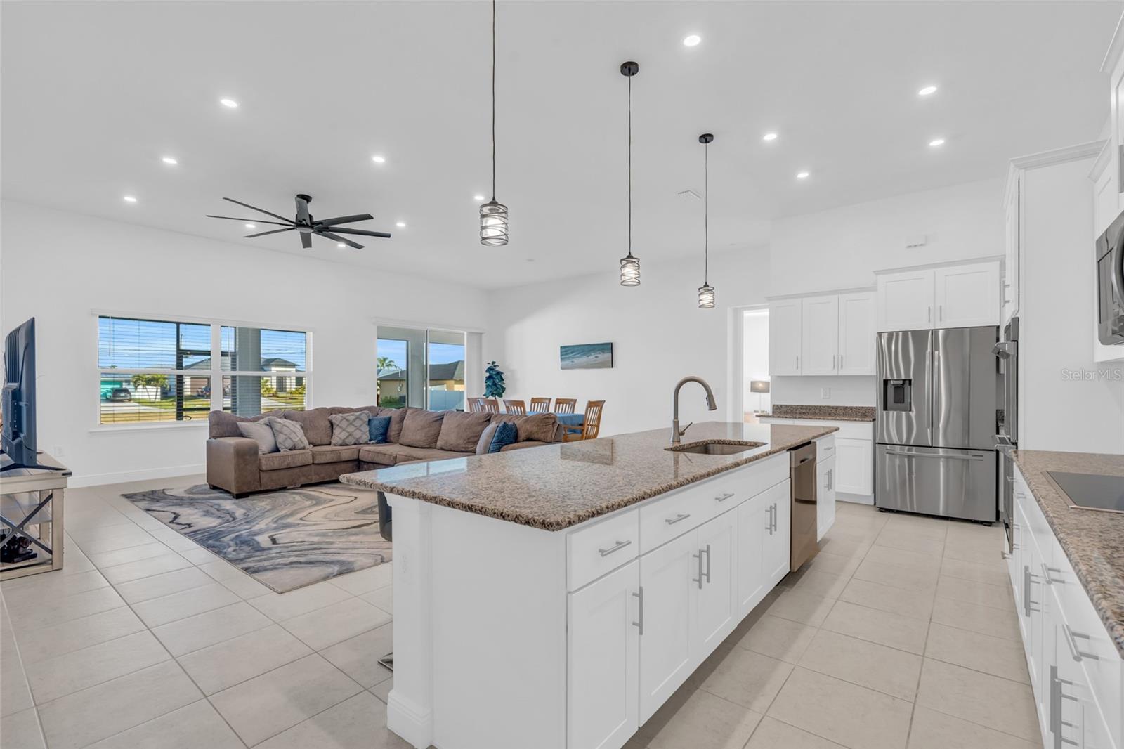 2833 GLEASON PKWY, CAPE CORAL, FL, 33914