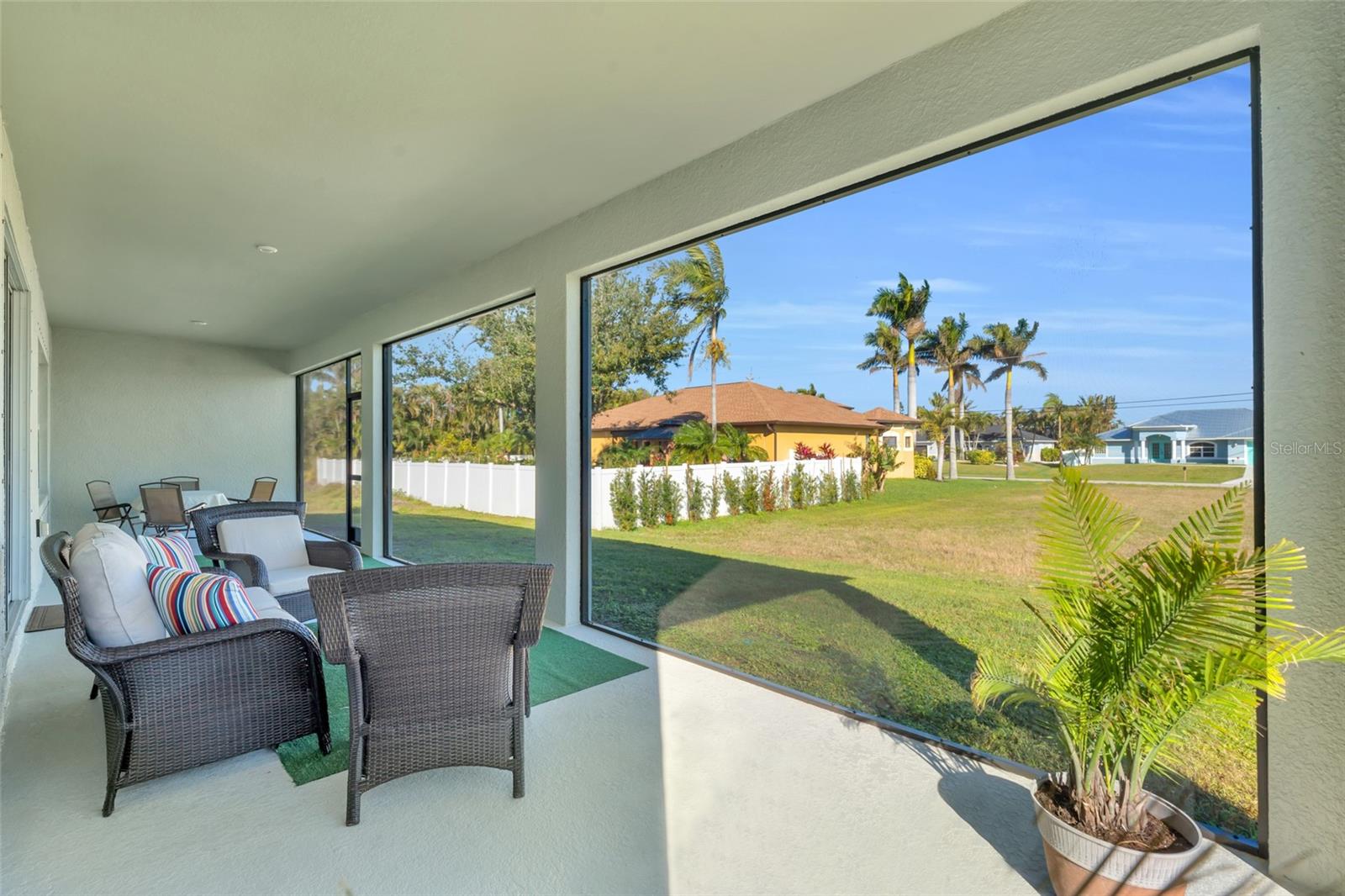 2833 GLEASON PKWY, CAPE CORAL, FL, 33914