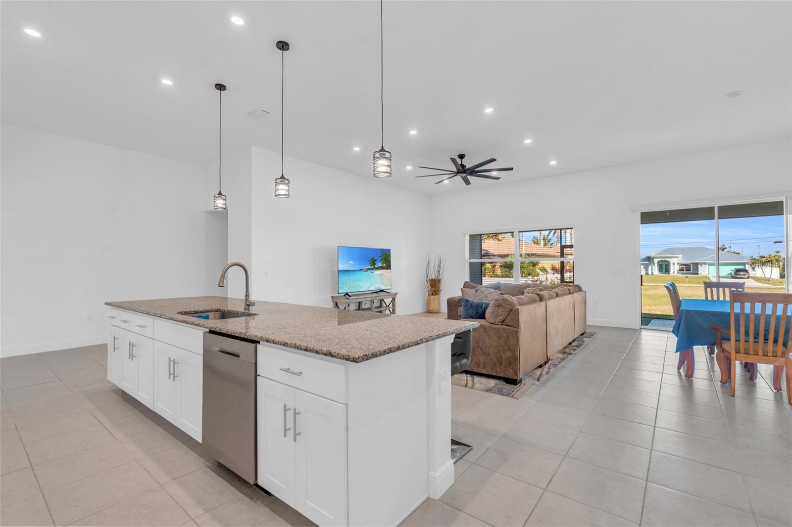 2833 GLEASON PKWY, CAPE CORAL, FL, 33914