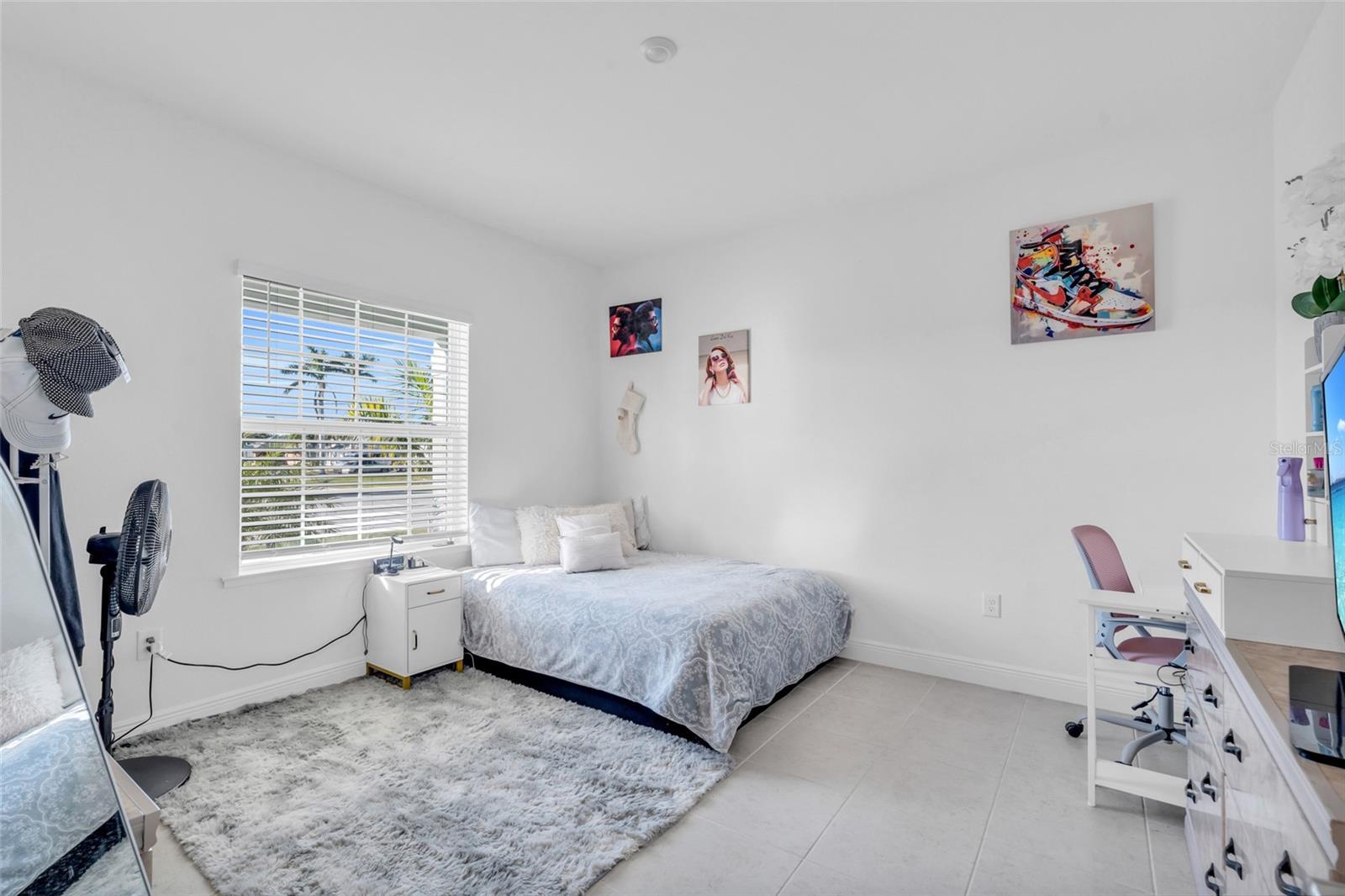 2833 GLEASON PKWY, CAPE CORAL, FL, 33914