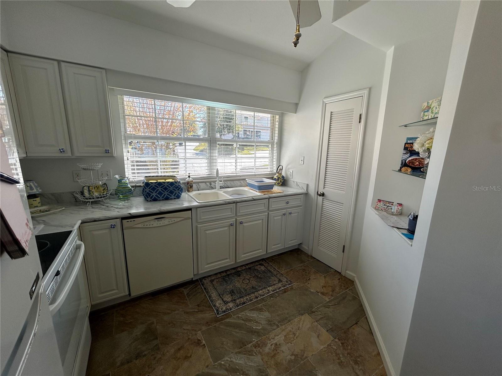 11001 SE SUNSET HARBOR RD #B09, SUMMERFIELD, FL, 34491