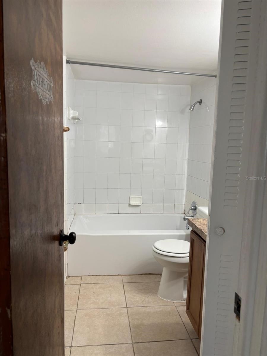936 LAKE DESTINY RD #E, ALTAMONTE SPRINGS, FL, 32714