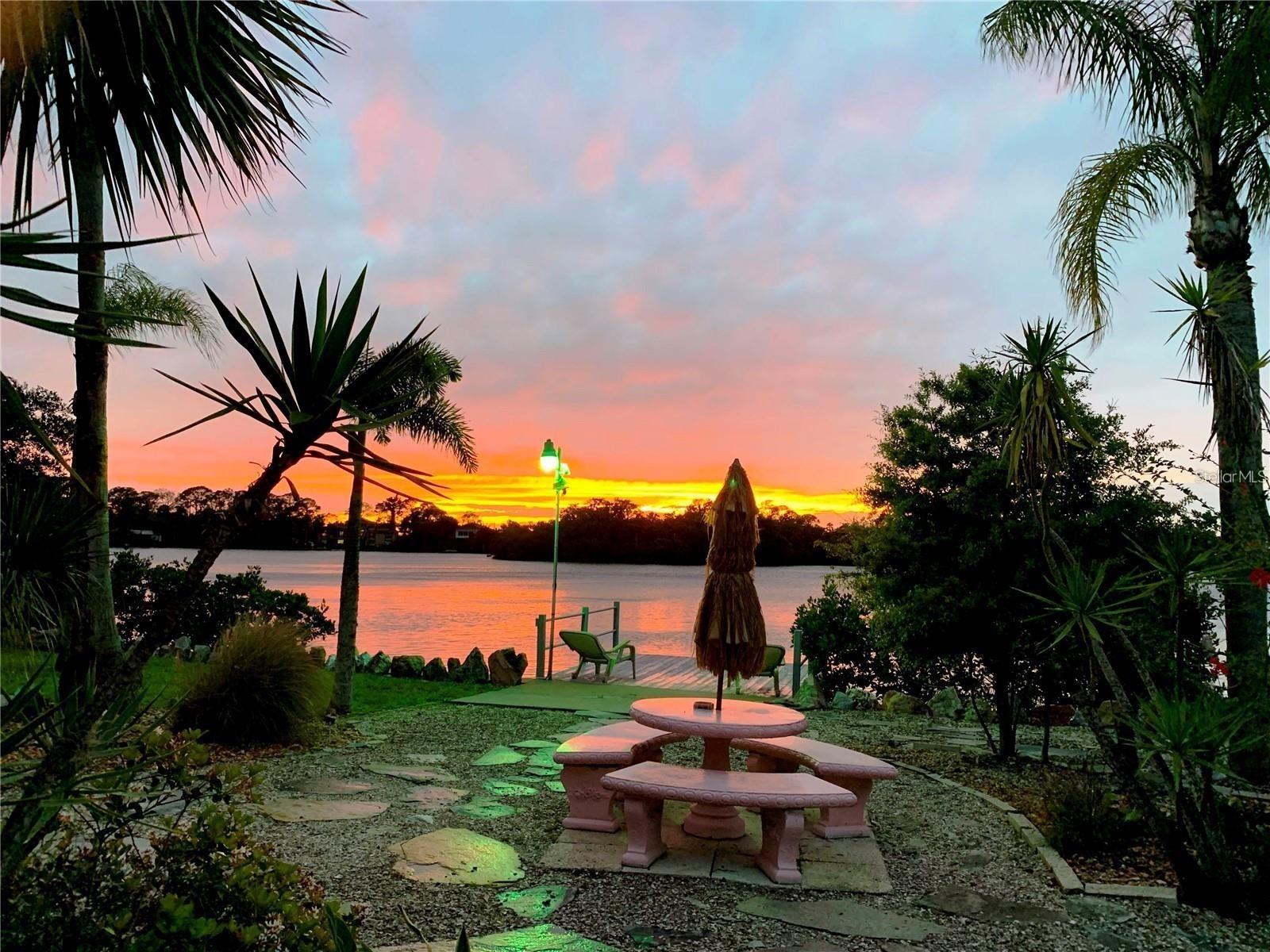 7127 PENINSULAR DR, NEW PORT RICHEY, FL, 34652