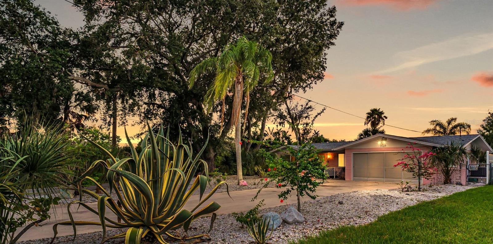 7127 PENINSULAR DR, NEW PORT RICHEY, FL, 34652