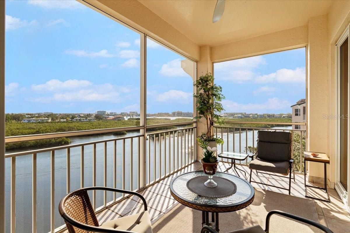 5450 EAGLES POINT CIR #404, SARASOTA, FL, 34231