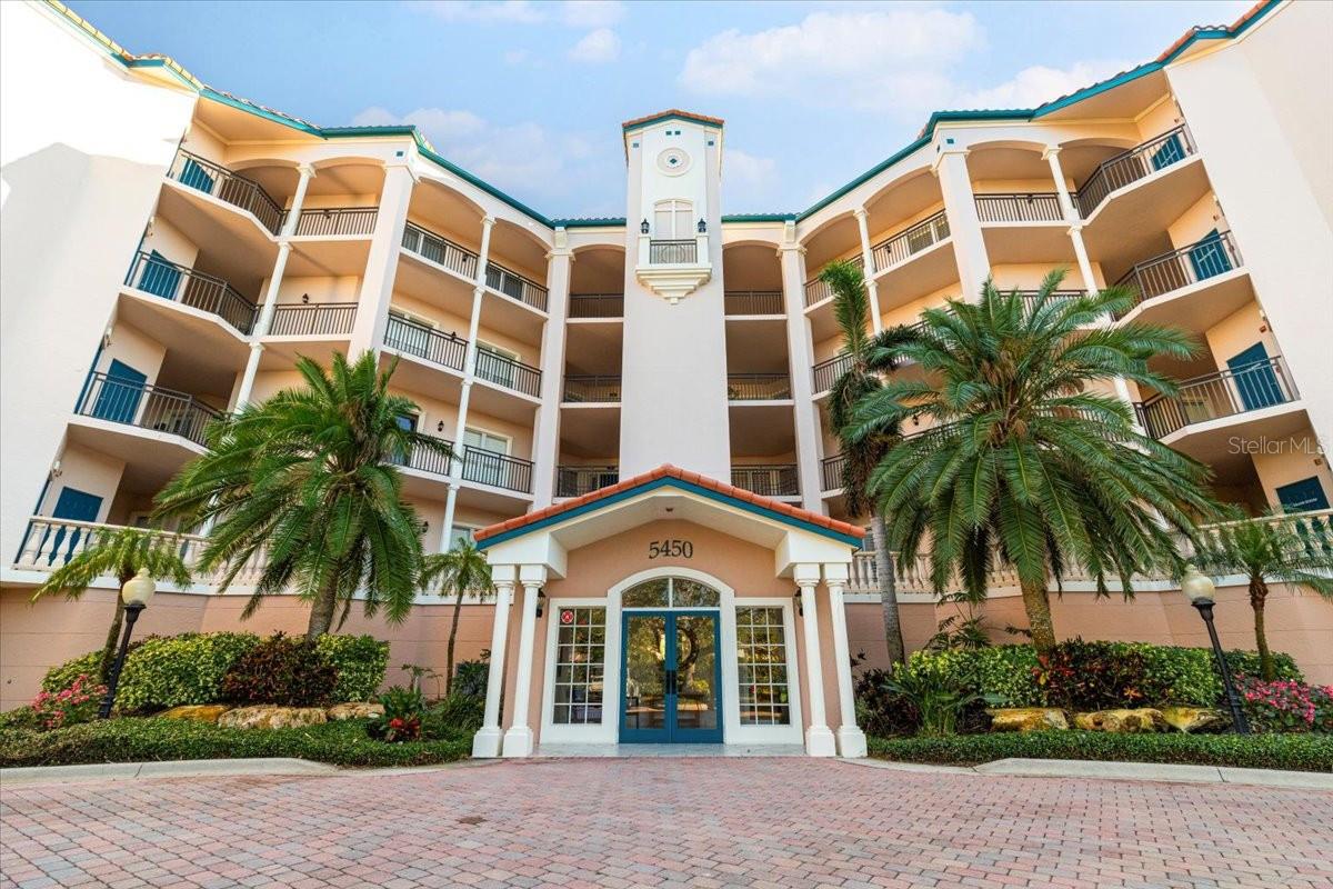 5450 EAGLES POINT CIR #404, SARASOTA, FL, 34231