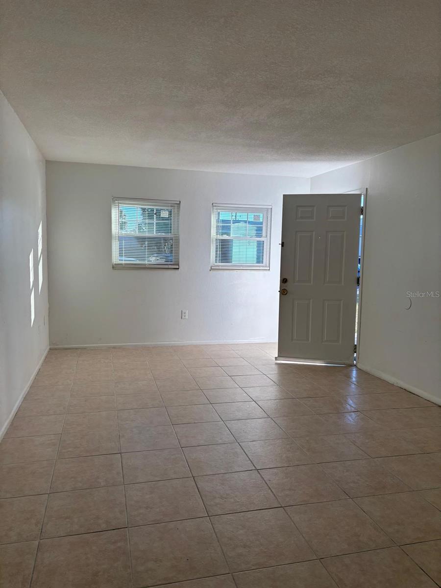 835 SKY LAKE CIR #B, ORLANDO, FL, 32809