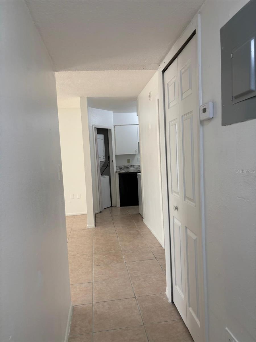 835 SKY LAKE CIR #B, ORLANDO, FL, 32809