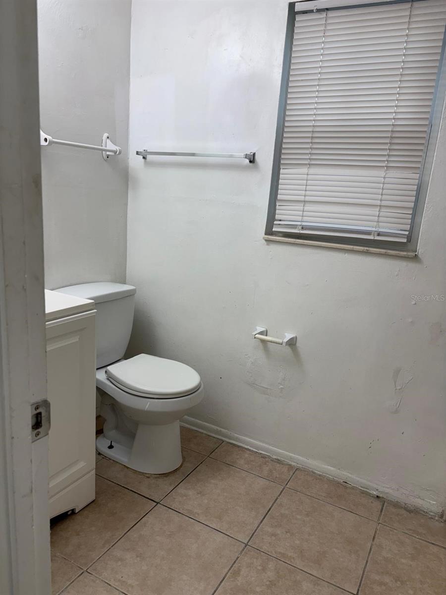 835 SKY LAKE CIR #B, ORLANDO, FL, 32809