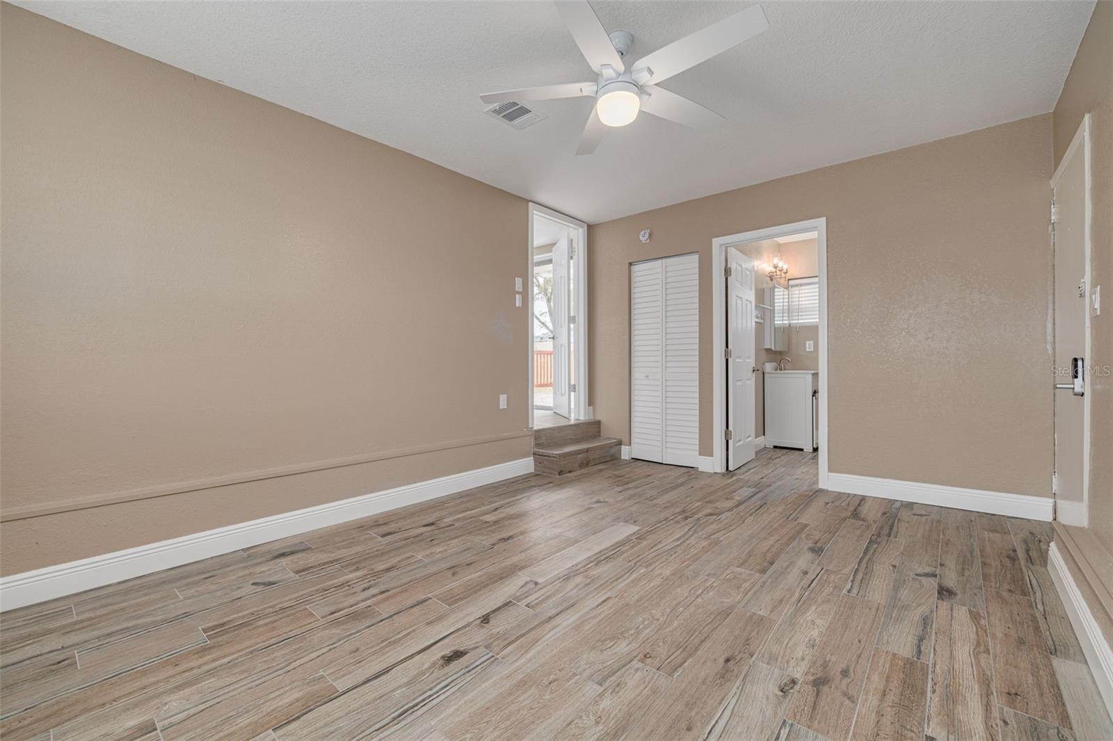 3111 BAY LN, CLEARWATER, FL, 33759