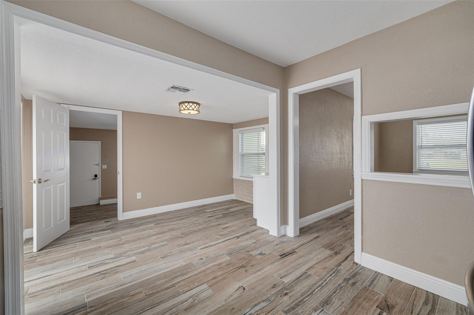 3111 BAY LN, CLEARWATER, FL, 33759