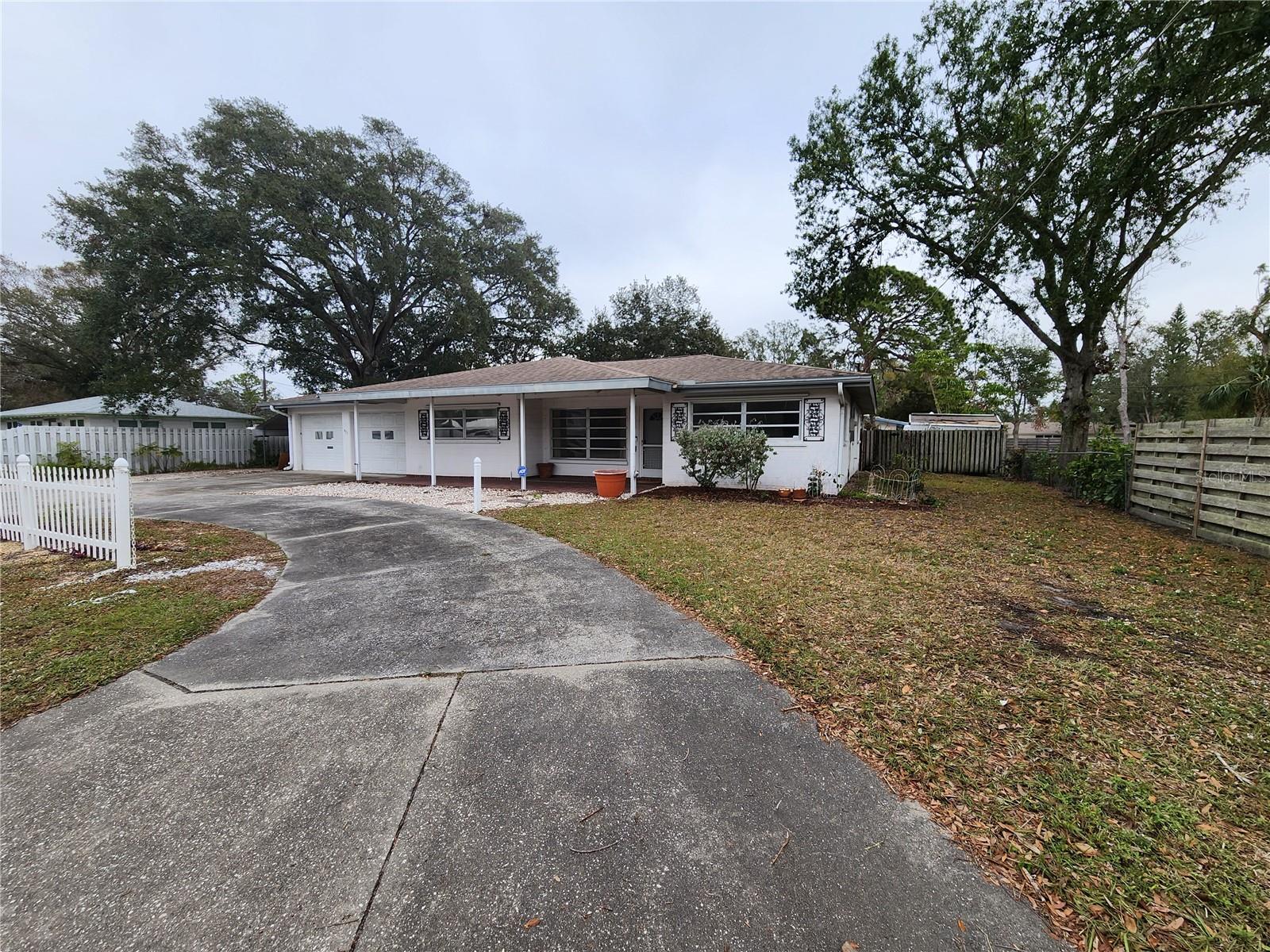975 S TUTTLE AVE, SARASOTA, FL, 34237