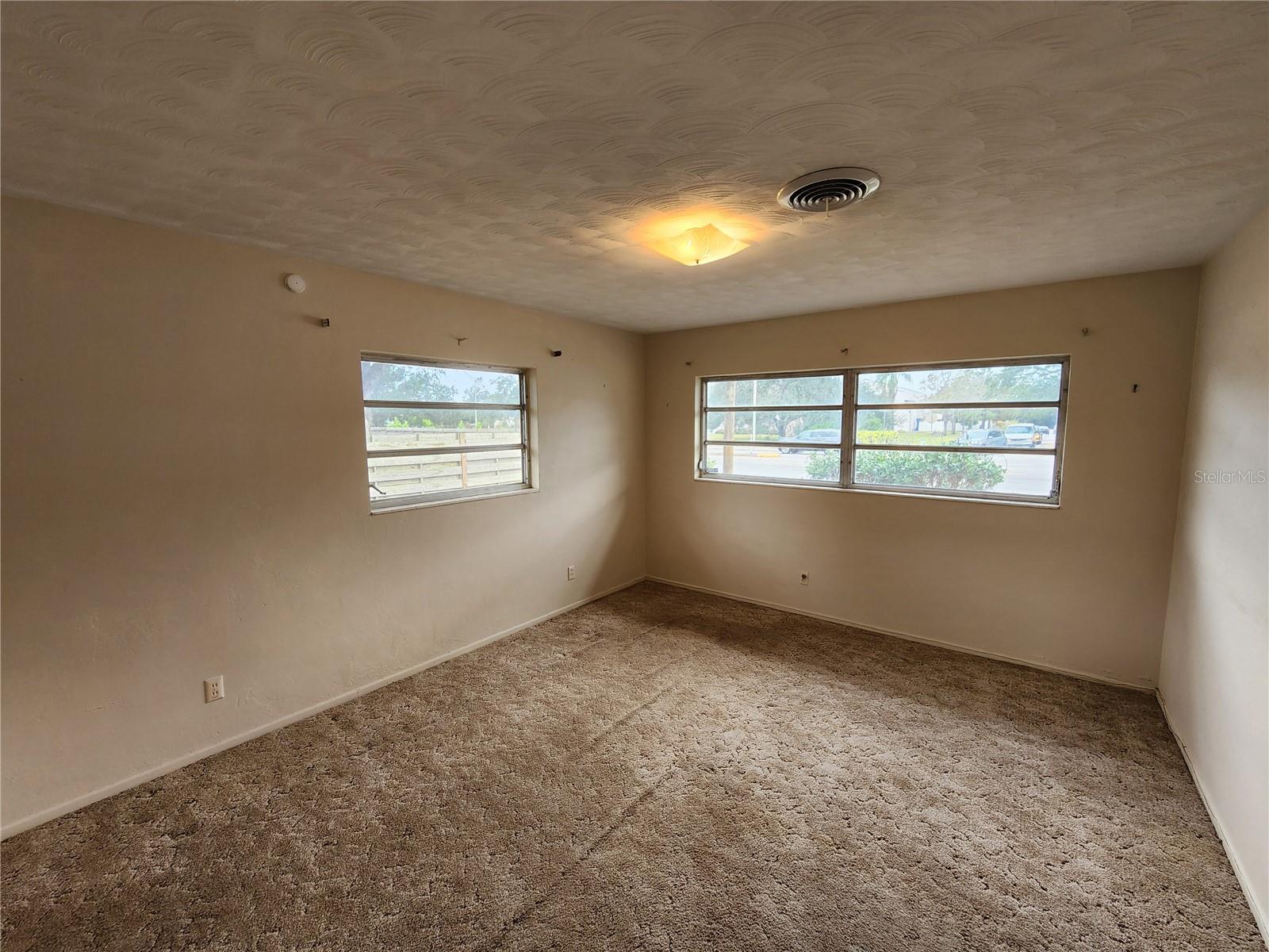975 S TUTTLE AVE, SARASOTA, FL, 34237