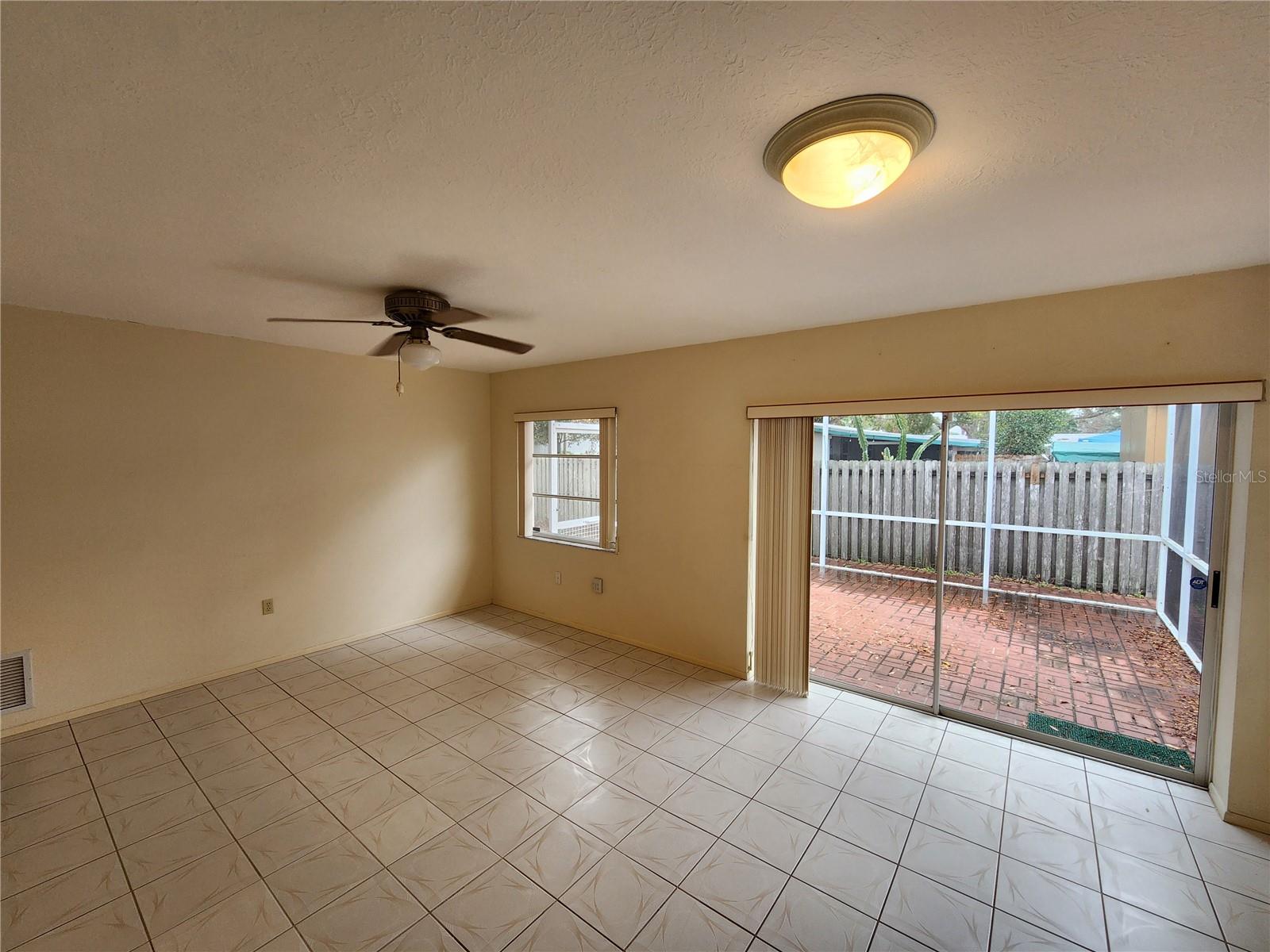 975 S TUTTLE AVE, SARASOTA, FL, 34237