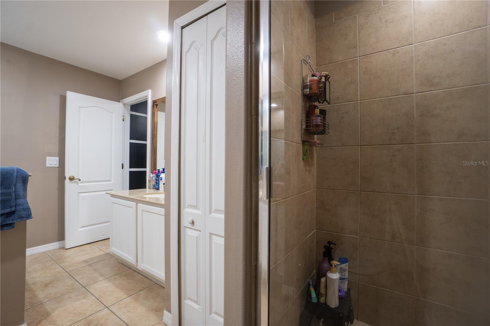 8747 ISLA BELLA DR, ORLANDO, FL, 32818